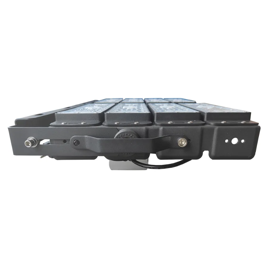 Proyector WHITE 12K LED PRO 100 W - Imagen 4